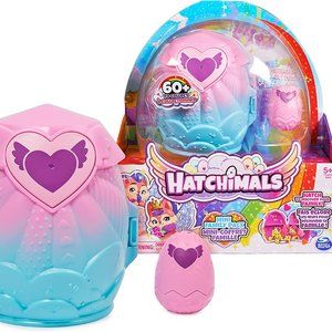 Hatchimals 60 plus to collect Family Pack Home Playset with 3 Characters and up